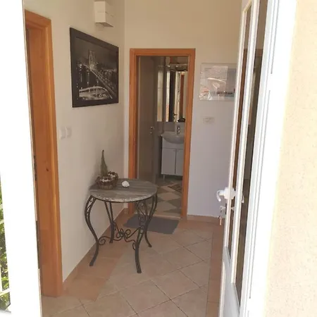 Marijela Apartment *